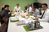 Renato Cunha/Presidente, Alexandre Meirelles/Diretor e Marcelo Guerra/Superintendente em almoço com colegas da Paraíba no SINDAÇÚCAR/PE