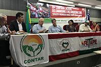 
Participando da continuação das negociações da Convenção Trabalhista Rural 2018 com a FETAPE, no Auditório da FUNDACENTRO em Recife/PE,<br/> Renato Cunha, Presidente do SINDAÇÚCAR/PE entre outros, dia 31/outubro/2018 