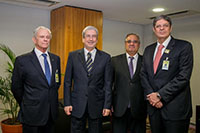 
Participando de audiência com o Ministro da Secretaria de Governo da Presidência da República, Antonio Imbassahy, membros da Diretoria da FIEPE e Renato Cunha, Presidente do SINDAÇÚCAR/PE, em Brasília,</br> dia 06/junho/2017
