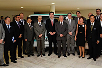 Com o Presidente da República, Michel Temer, Presidente do SINDAÇÚCAR/PE, Renato Cunha, participando em companhia dos membros do Fórum Nacional Sucroenergético, do lançamento da Nissan do automóvel a célula de hidrogênio tendo como fonte o etanol, no Palácio do Planalto em Brasília, dia 13/dezembro/2016