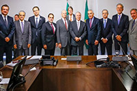 
Renato Cunha, Presidente do SINDAÇÚCAR/PE, participando de reunião da FIEPE e CNI com o Presidente da República Michel Temer, no Palácio do Planalto em Brasília, dia 19/julho/2016
