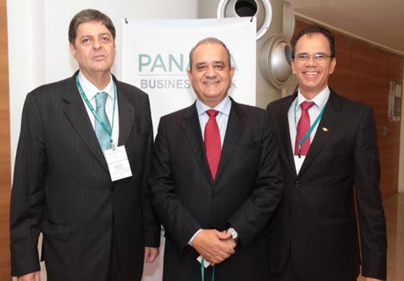 Renato Cunha – Presidente do SINDAÇÚCAR/PE, Aluízio Lessa – Secretário do Governo de Pernambuco e Alexandre Andrade – Presidente da AFCP