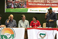
Na Superintendência Regional do Trabalho de Pernambuco, início das negociações do trabalhador rural com a participação de Renato Cunha, Presidente do SINDAÇÚCAR/PE, FETAPE e SINDICAPE, dia 09/outubro/2018