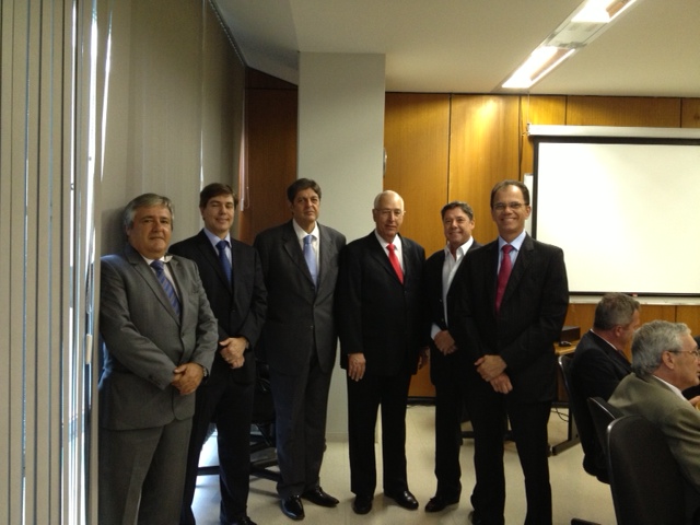 Encontro na Embaixada do Brasil em Londres/Inglaterra do Presidente do SINDAÇÚCAR/PE, Renato Cunha, com os embaixadores; Roberto Jaguaribe e Frederico Arruda, para tratativas da Cota Cxl