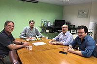 Na sede do SINDAÇÚCAR/PE, o Presidente Renato Cunha e o Superintente Marcelo Guerra, recebem Carlos Vilar, Presidente do Porto do Recife, para tratar de temas relacionados<br> a dragagem do Porto do Recife, dia 15/outubro/2019
